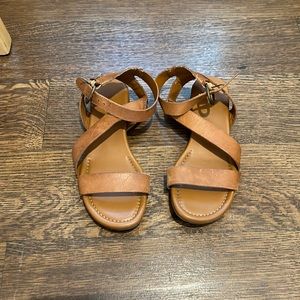 Brown sandals size women’s 6